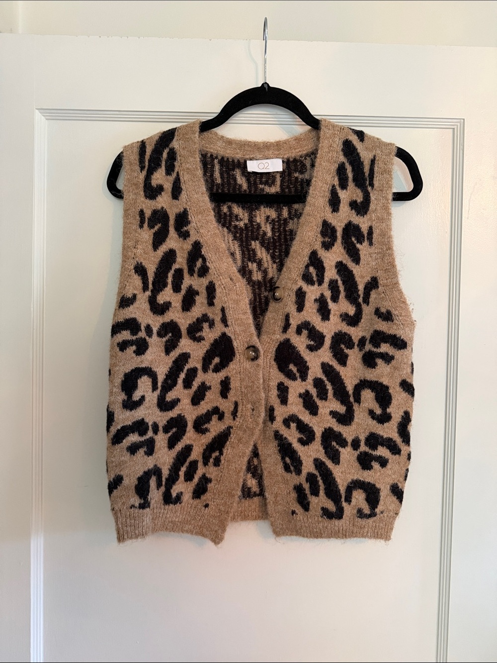 Leopard Print Button-Front Knit Vest in Tan and Black